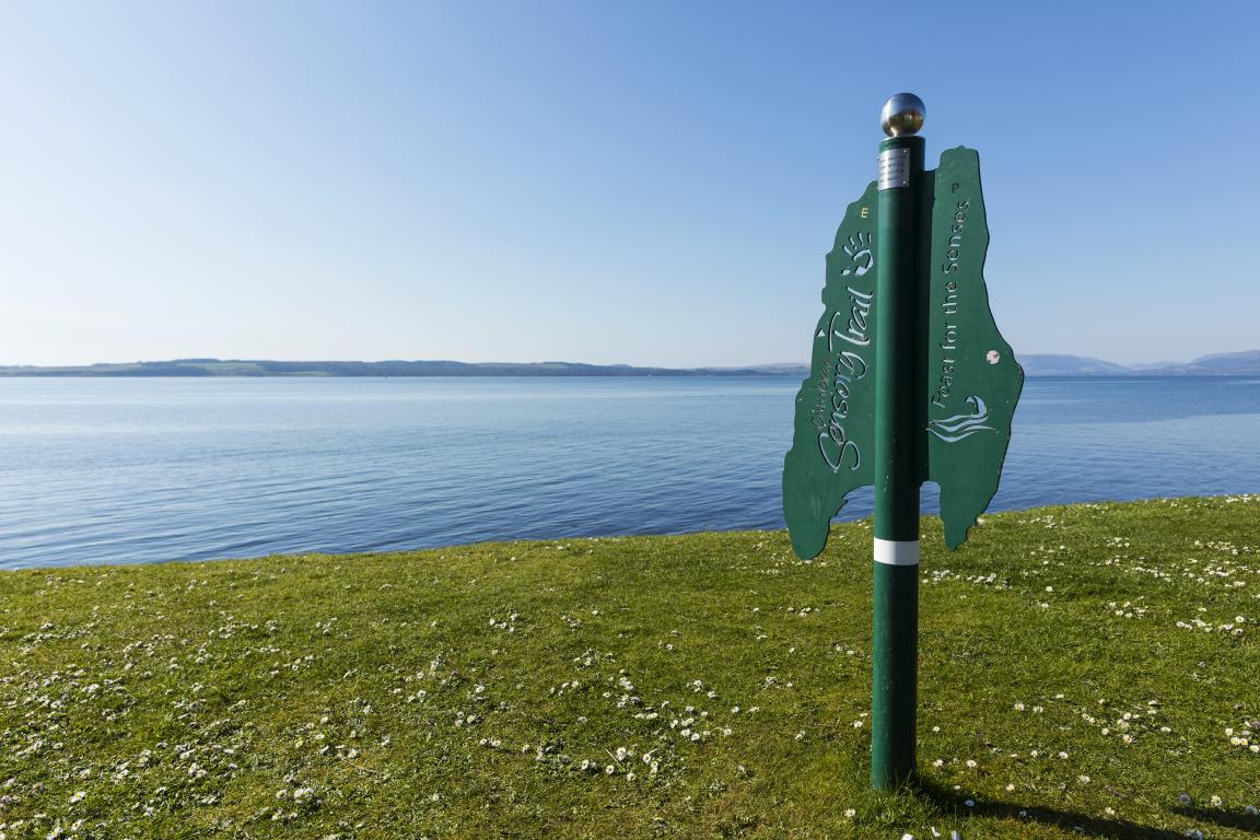 Follow Cumbrae Sensory Trail for a brilliant day out. (Credit: VisitScotland/Kenny Lam)