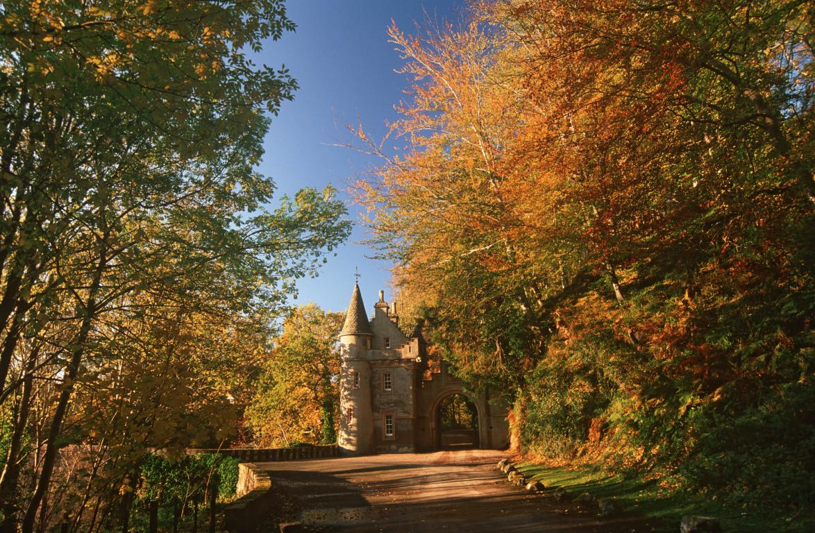 Gatehouse to Ballindalloch Castle. (Credit: VisitScotland/ Paul Tomkins)